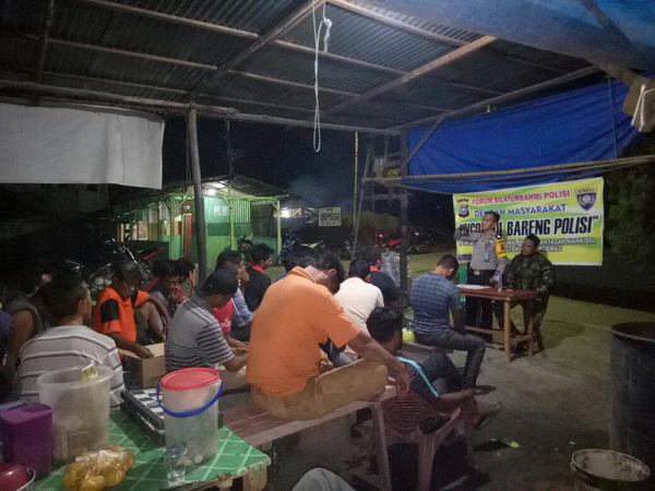Tingkatkan Kamtibmas, Polsek Ajak Ngobrol Bareng Warga Teratak Buluh